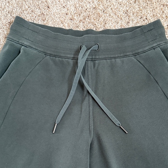 Lululemon Green Sweatpants - Picture 5 of 7